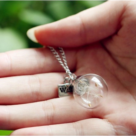 Dây Chuyền Mặt Hình Quả Cầu Thủy Tinh Trong Suốt Có Hạt Bồ Công Anh