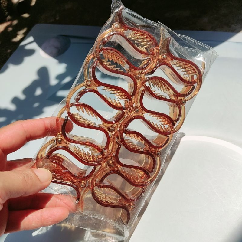 Vỉ 12 cái Kẹp càng cua 5răng nhám, bóng, nâu giá rẻ
