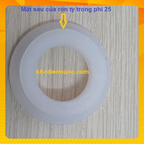 Ron ty trong phi 25 máy nước nóng năng lượng mặt trời