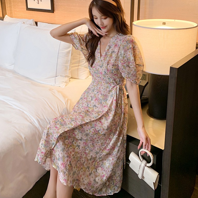 Đầm dài họa tiết hoa cổ V cho nữ