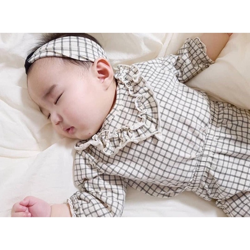 Bộ kẻ xuân hè peekaboo Hàn Quốc cho bé