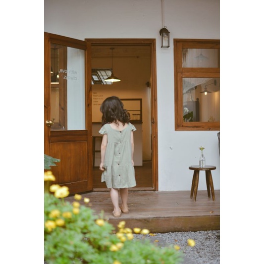 Váy Muslin thiết kế cho bé