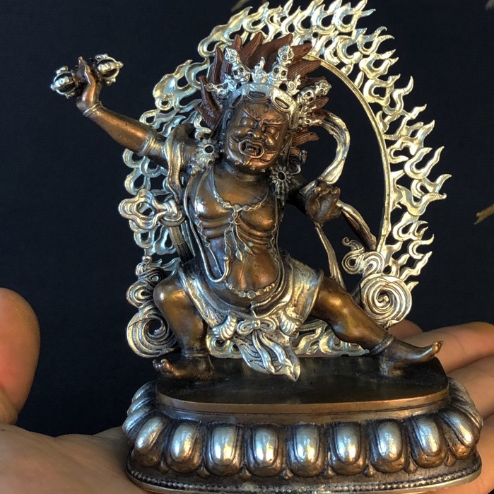 Tôn Tượng Kim Cương Thủ Nepal Nạm Bạc 10Cm