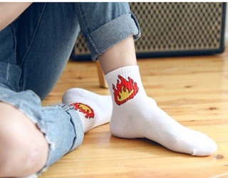 Tất cao cổ in hình Hàn Quốc