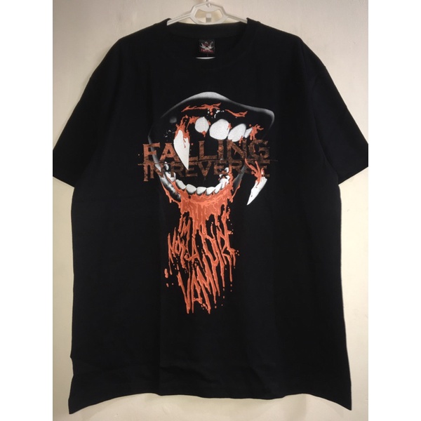 Áo Falling in Revese còn size XL