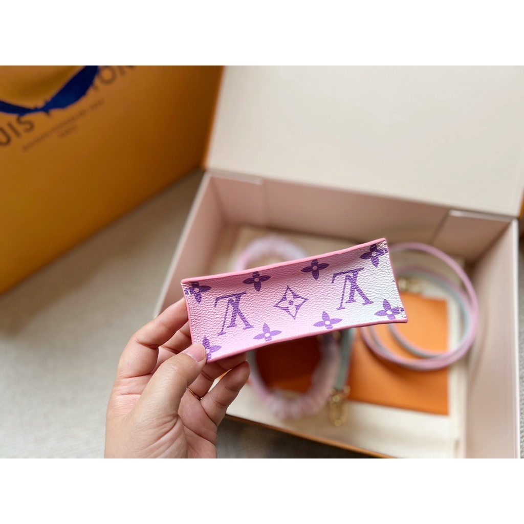 Túi xách nữ cầm tay với màu sắc ombre xanh hồng độc lạ, da thật cao cấp 𝑳𝒐𝒖𝒊𝒔 𝑽𝒖𝒊𝒕𝒕𝒐𝒏 LV