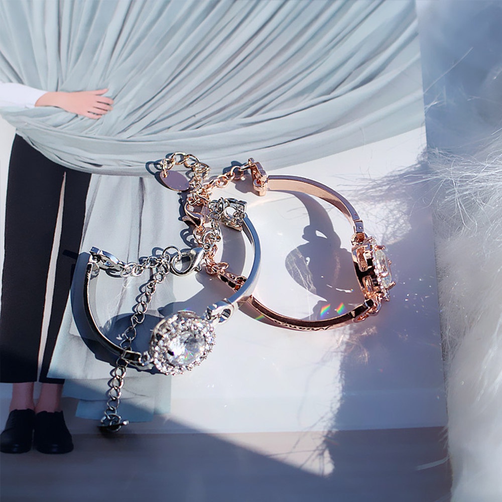 1 Vòng Tay Nữ Đính Đá Thời Trang