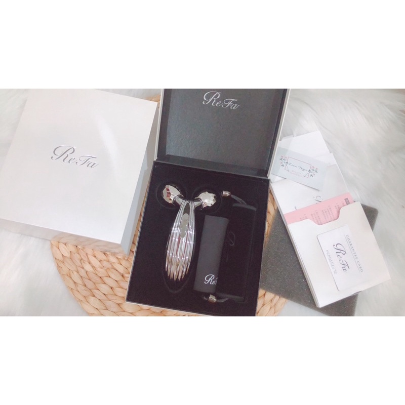 Máy massage nâng cơ Refa Carat Ray - nội địa Nhật