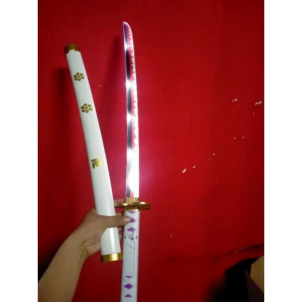 Kiếm phát sáng Zoro chỉ phát ra sáng