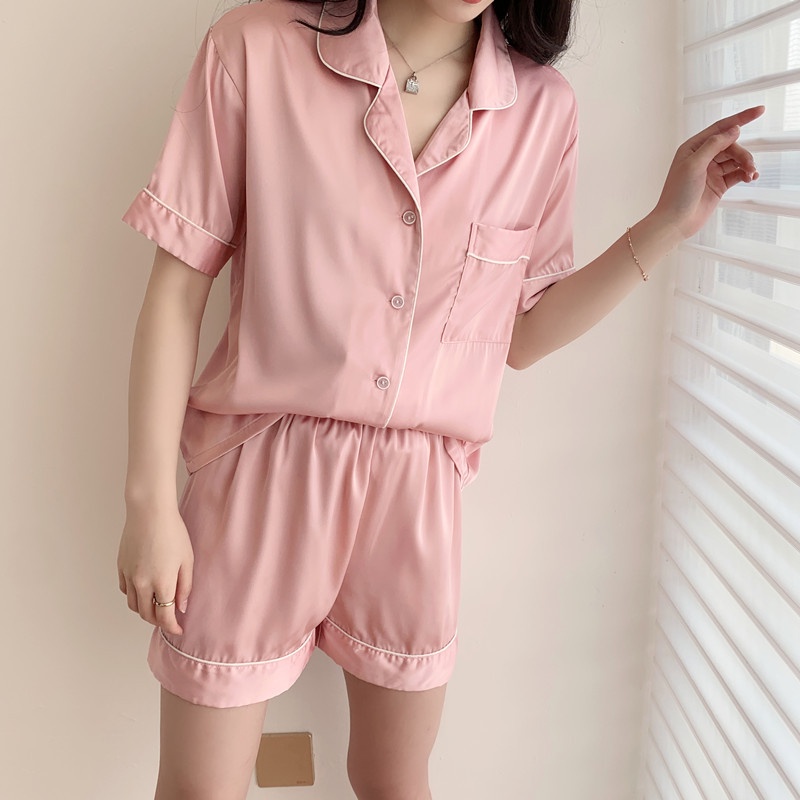 Bộ Đồ Ngủ Tay Ngắn Dáng Rộng Vải Lụa Satin Dành Cho Nữ