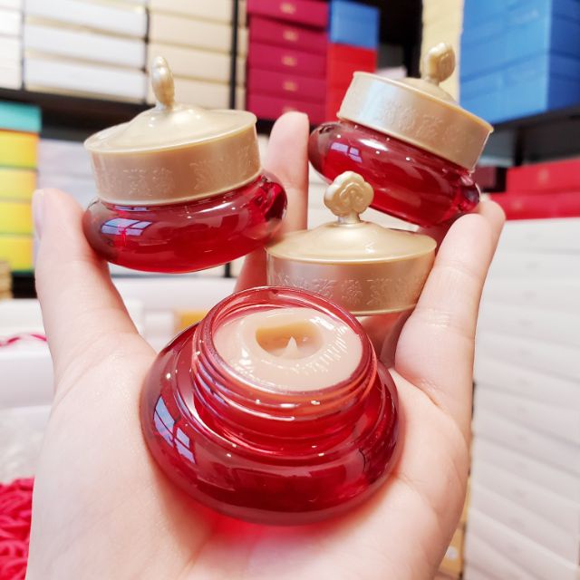Lọ Kem Whoo đỏ cung cấp tân dịch làm sáng, trẻ hóa, nâng cơ - Whoo Jinyulhyang Intensive Revitalizing Cream 10ml