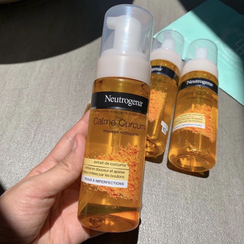 Sữa Rửa Mặt Nghệ Sáng Da Neutrogena Curcuma Clear