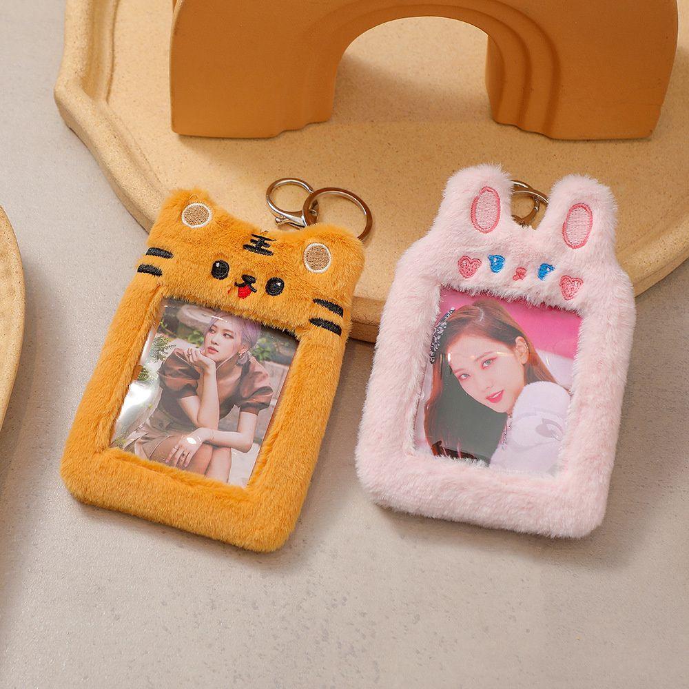 Ví Đựng Thẻ Bằng Vải Lông Nhung Họa Tiết Hoạt Hình Dễ Thương Kèm Móc Khóa Bảo Vệ Thẻ