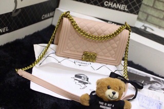 Túi xách Chanel Boy super sale