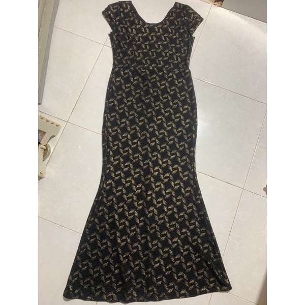 Đầm body dài đuôi cá