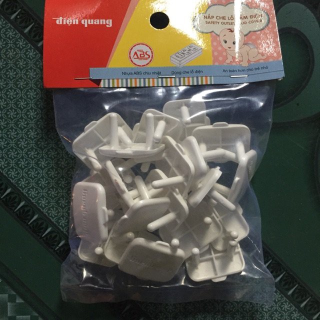 Túi 20 Nút Bịt Ổ Điện 2 Chân Điện Quang