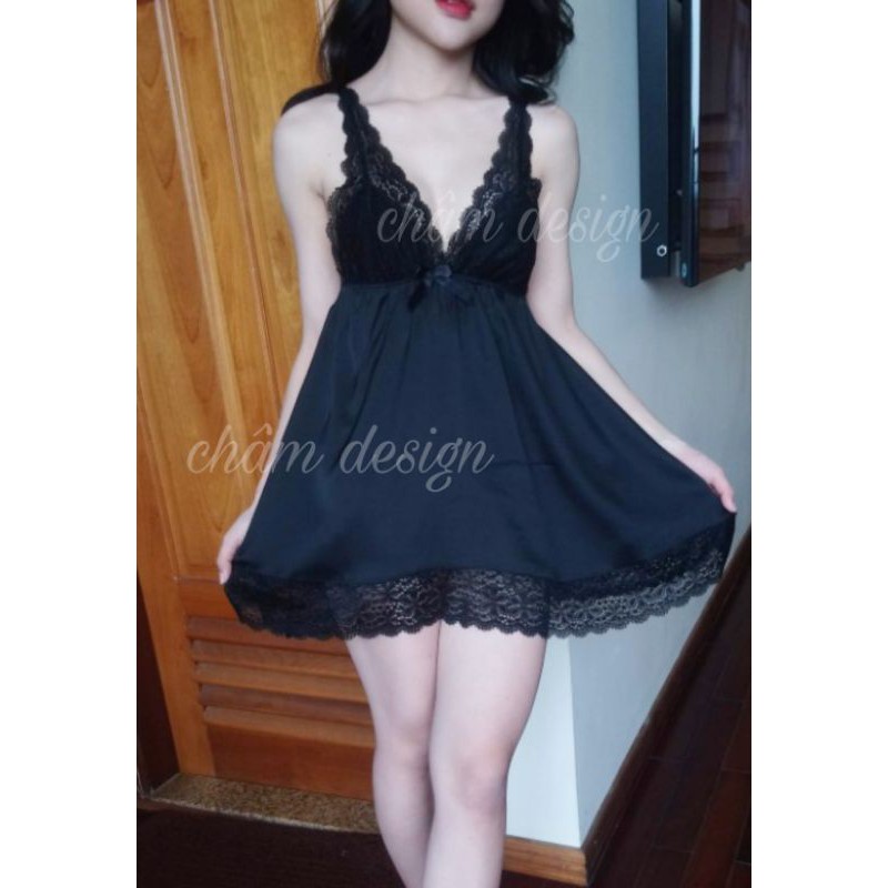 váy ngủ lụa satin đen pha ren ở chân và phần ngực dáng dài , hàng thiết kế độc quyền
