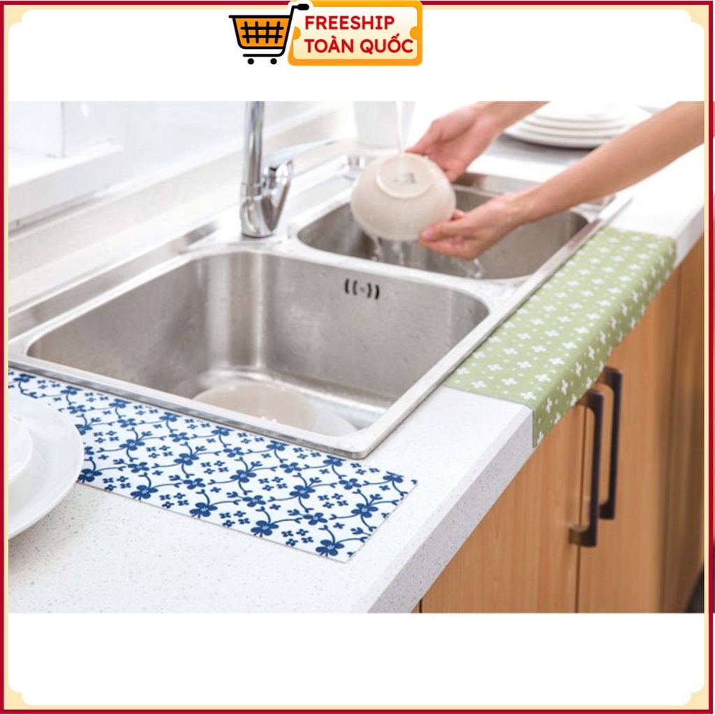 Tấm Dán Trang Trí Bếp, Bồn Vệ Sinh Hoa Văn 50x12 cm (Mẫu Ngẫu Nhiên)
