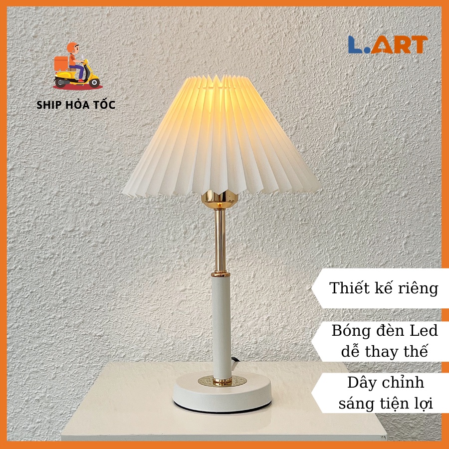 Đèn ngủ đèn bàn trang trí kim loại trắng vàng vintage chao xếp ly DBK002