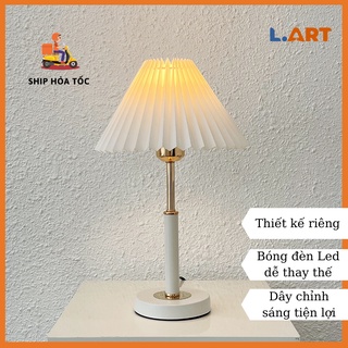 Đèn ngủ đèn bàn trang trí kim loại trắng vàng vintage chao xếp ly DBK002
