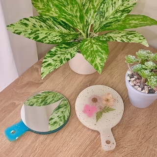 Gương cầm tay