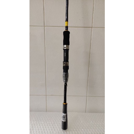 Cần lure Daiwa Crossfire X 702MHS/662MS gắn máy đứng