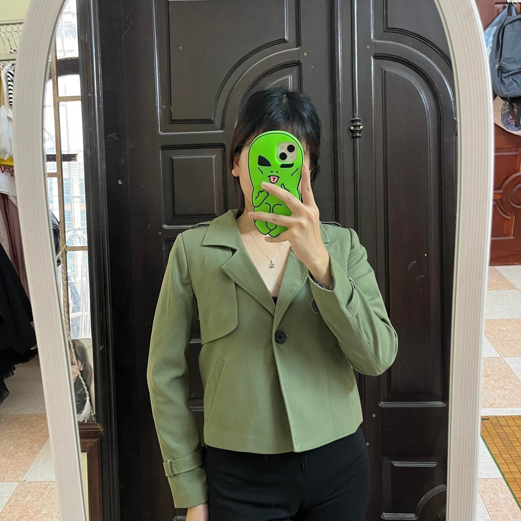 Áo  vest blazer nữ màu xanh hot hit có độn vai Size S M nhỏ