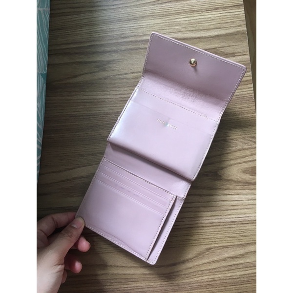 Ví si hiệu Nina Ricci