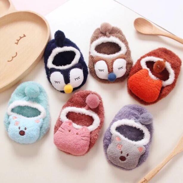 Sét 2 đôi tất len xù 3D chống trượt an toàn cho bé