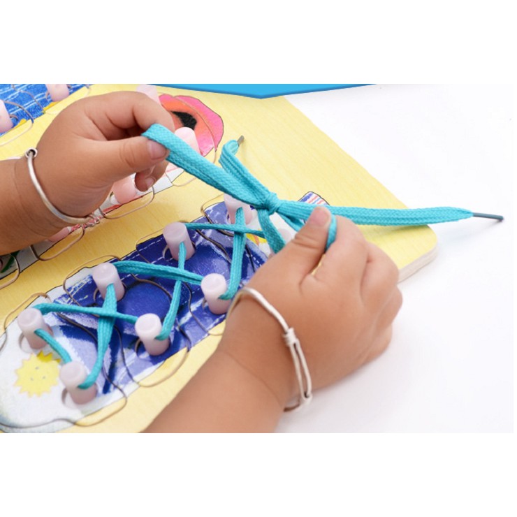 Đồ chơi bảng gỗ bộ 3 ghép hình và buộc dây giày cho bé