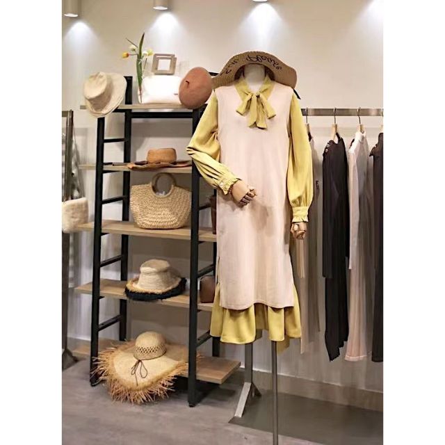 Set váy Maxi Korea gồm : 1 váy bên trong + 1 váy len ngoài . Mặc đc 2 kiểu luôn