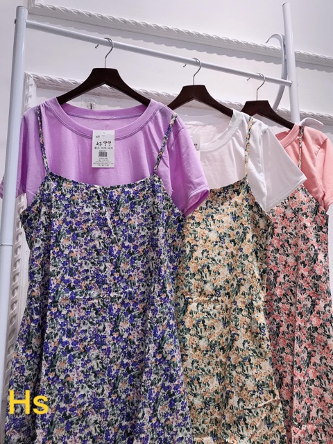 Set váy vintage yếm hoa nhí 2 dây kèm áo phông trơn