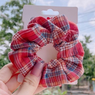 Scrunchies cột tóc caro