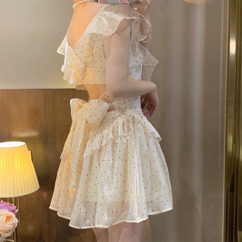 Đầm hở lưng thiết kế ngọt ngào dáng xòe ngắn xếp ly thời trang Pháp cho nữ