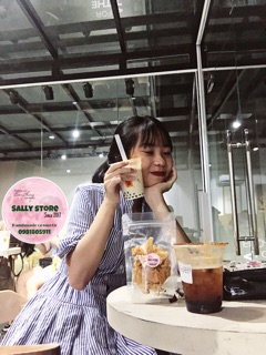 CƠM CHÁY LẮC KHÔ GÀ SALLY STORE