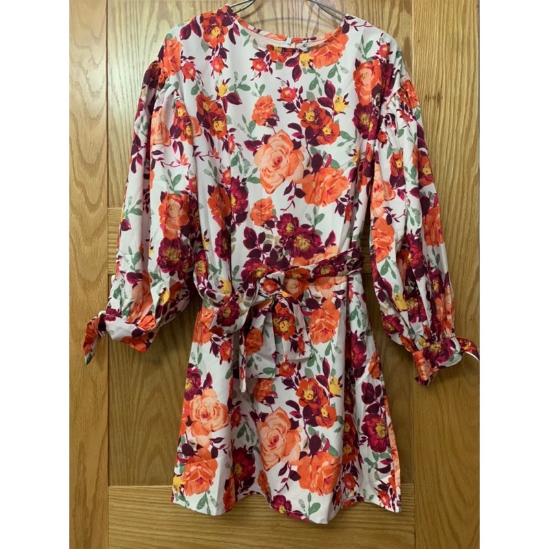 Váy hoa Stra auth tuồn