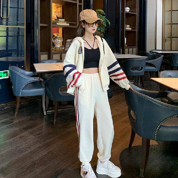 Bộ đồ thể thao gồm áo khoác dài tay có mũ trùm đầu kèm quần dài thời trang cho nữ (có bán lẻ)