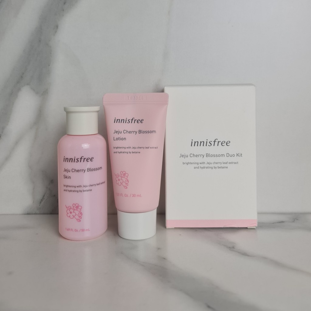 Innisfree Jeju Cherry Blossom Duo Kit Dưỡng trắng sáng