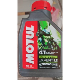 Dầu nhớt xe tay ga 4 thì hiệu MOTUL Scooter Expert LE SAE 10W40 MB
