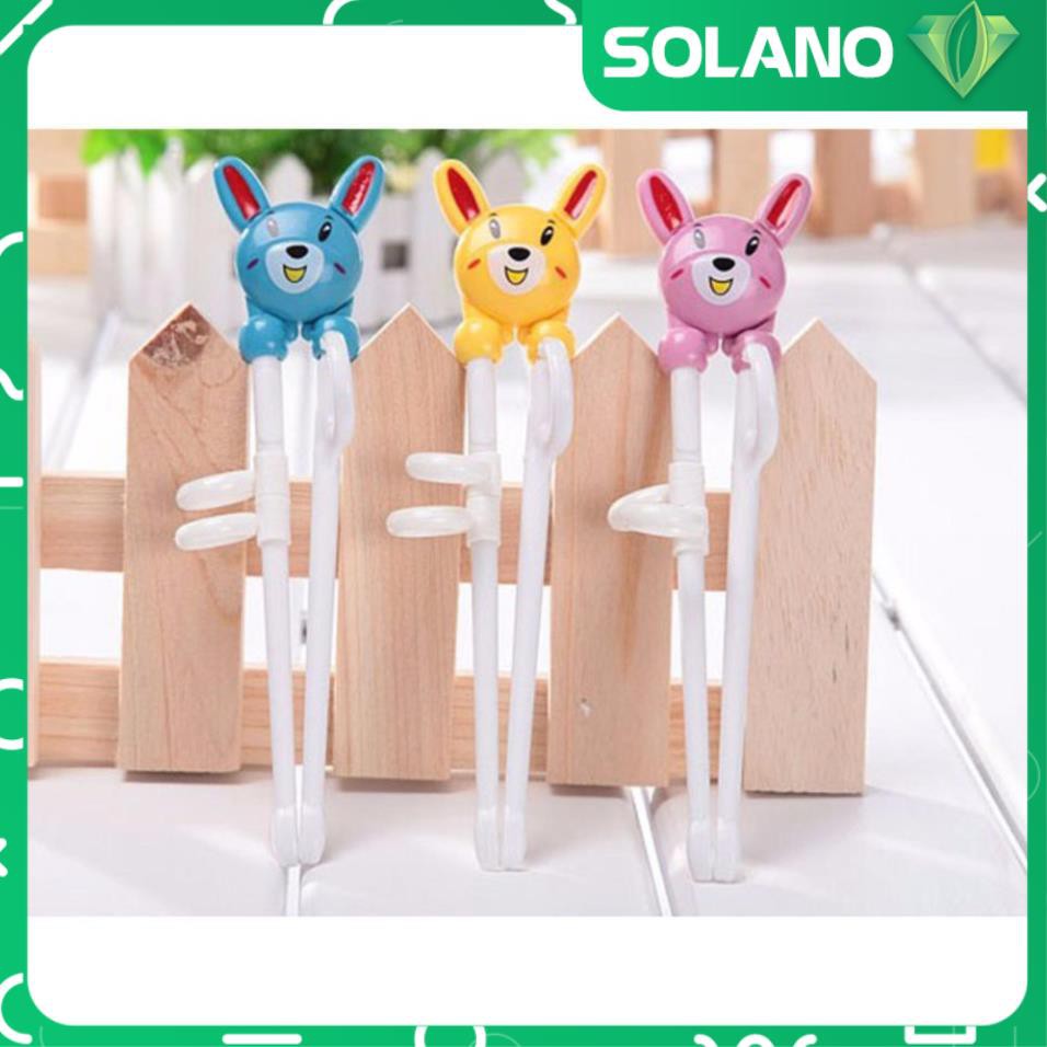Bộ 2 đũa tập ăn cho bé SOLANO xỏ ngón trẻ em tập ăn nhựa ABS an toàn họa tiết hoạt hình dễ thương HG-001298