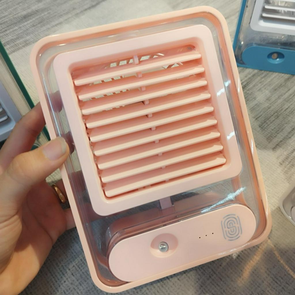 Quạt phun sương tích điện cảm ứng mini kèm đèn để bàn nhiều màu
