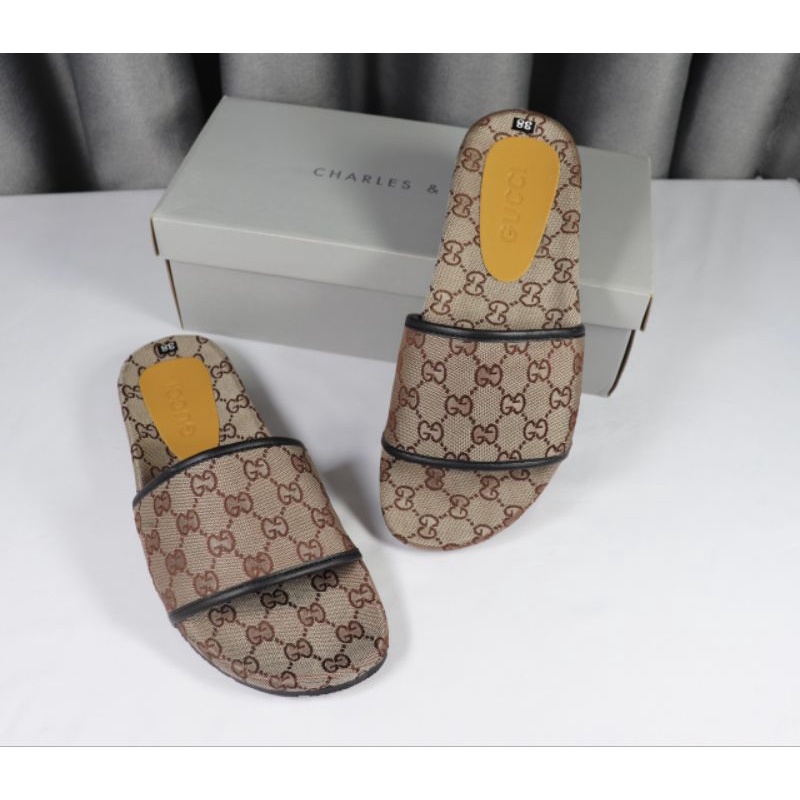 Dép GC quai ngang 2 màu