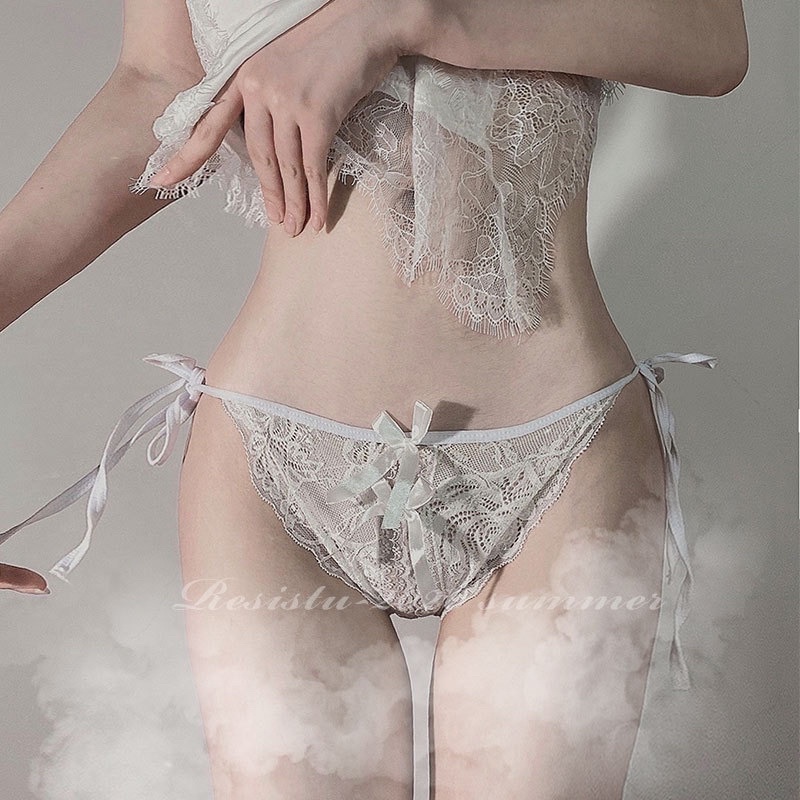 Quần Lót Ren Xẻ Đáy Cột Dây Sexy