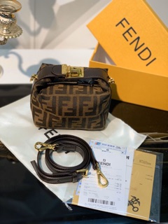 Túi mini Fendi