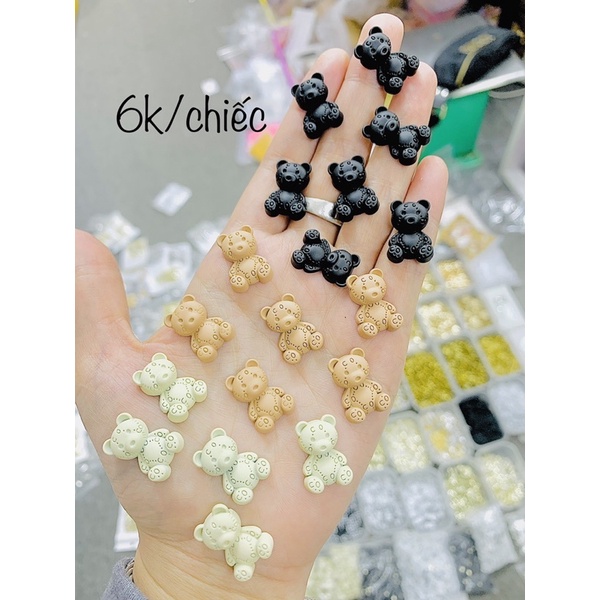 Cham hình đính móng