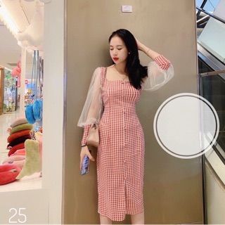 Đầm Caro Form Dài Tay Phồng Cổ Vuông