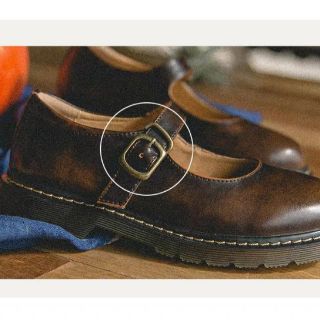 Giày da nữ retro