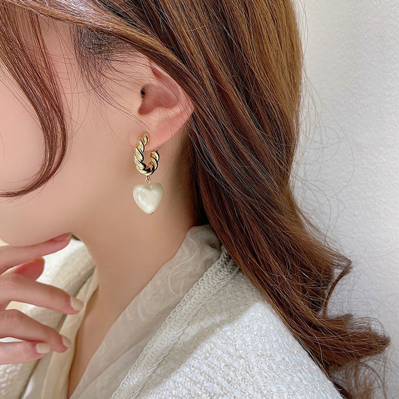 Bông tai thời trang nữ trái tim cườm vòng xoáy BTAF444
