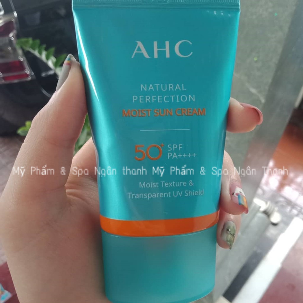 Kem Chống Nắng AHC Natural Perfection Moist Sun Cream 50ml SPF50+PA++ nội địa Hàn Quốc