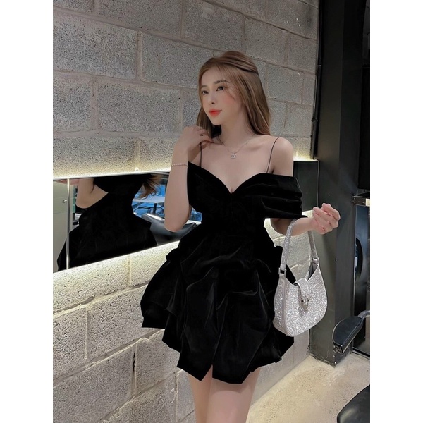 ĐẦM NHUNG ĐEN 2S RỚT XOÈ PHỒNG XẾP